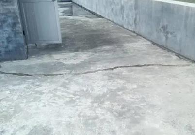 甘井子楼顶漏水维修公司分享下如何解决卫生间隐蔽部位漏水的问题?